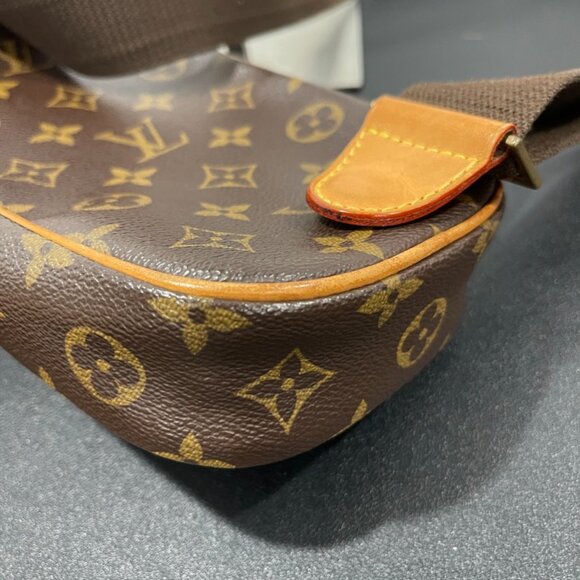 Louis Vuitton Monogram Pochette Gangu Sling/Crossbody Bag (JB1051) - Picture 3 of 14